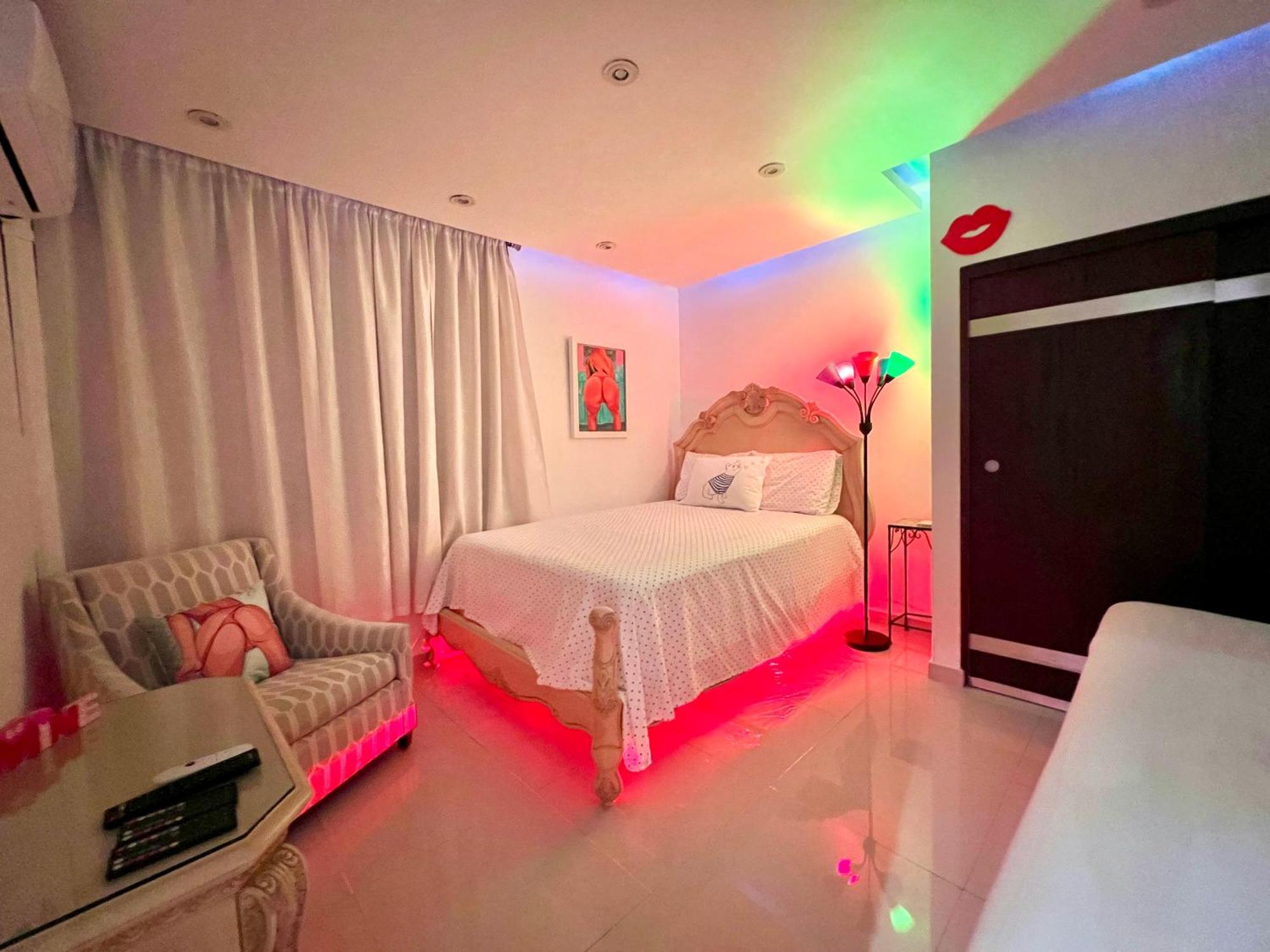 Condado Lux Oceanfront Tantra Ap Appartement San Juan Buitenkant foto