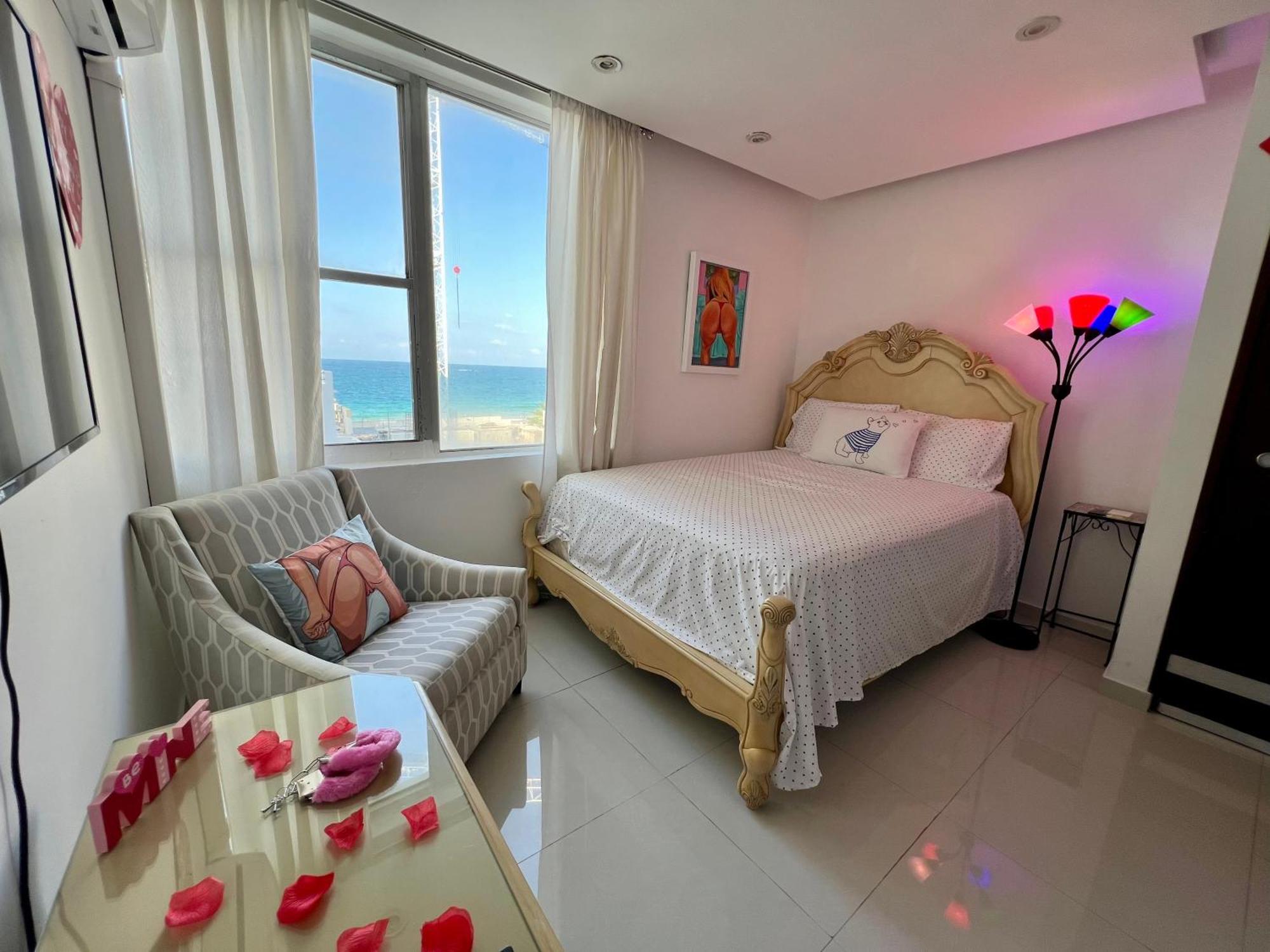 Condado Lux Oceanfront Tantra Ap Appartement San Juan Buitenkant foto