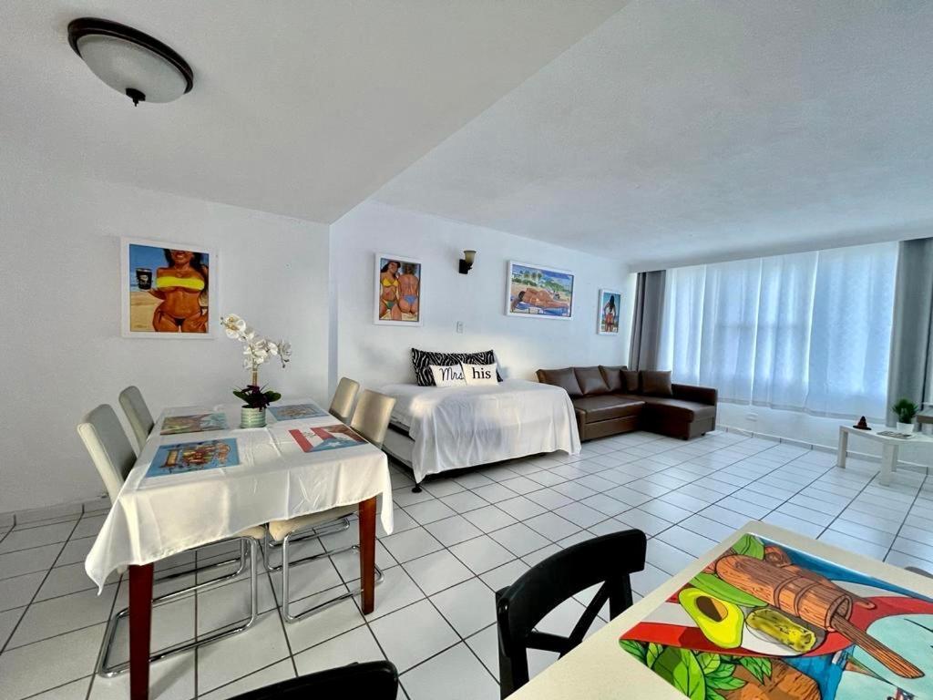 Condado Lux Oceanfront Tantra Ap Appartement San Juan Buitenkant foto